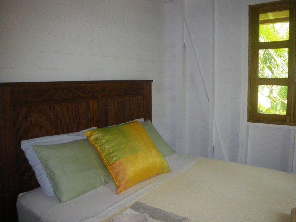 Bluff Beach Retreat Bocas Town Kültér fotó