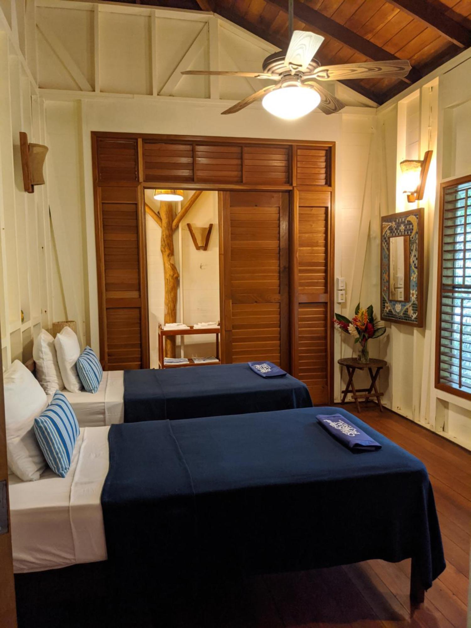 Bluff Beach Retreat Bocas Town Kültér fotó