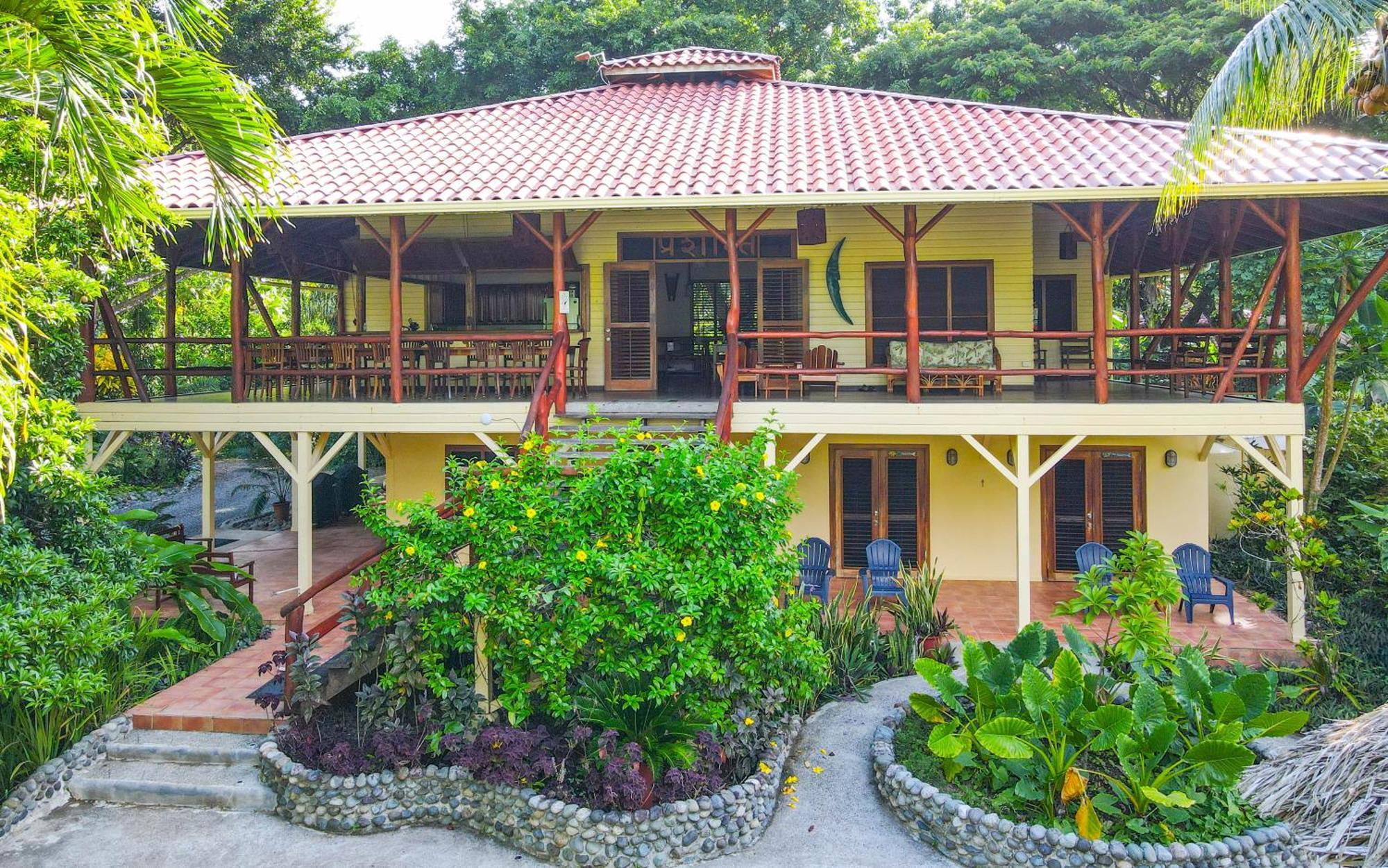 Bluff Beach Retreat Bocas Town Kültér fotó