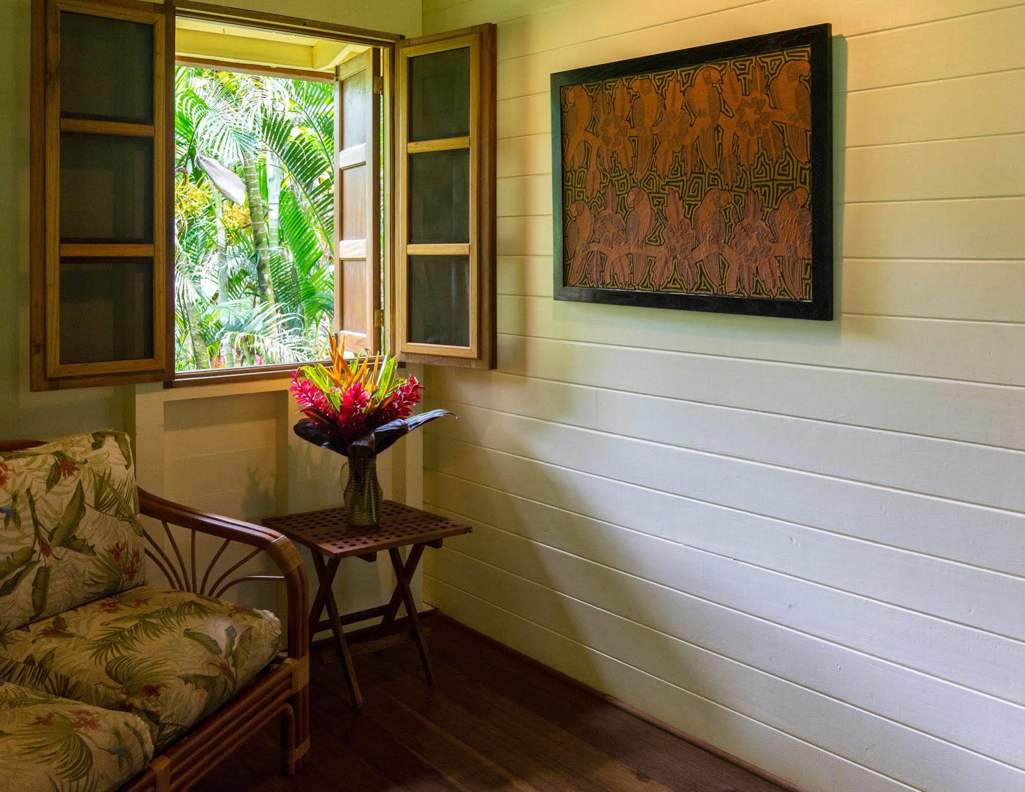 Bluff Beach Retreat Bocas Town Kültér fotó